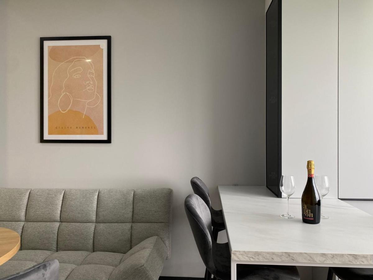 Minimalist Style Apartment With Best Location Κισινάου Εξωτερικό φωτογραφία